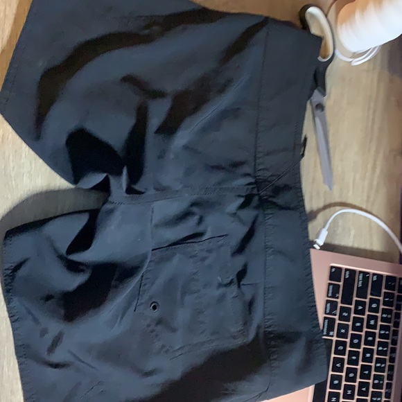 Volcom women’s board shorts - Picture 7 of 7